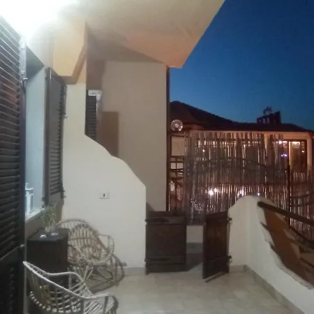 Ray Of Sunshine - Rentrooms Solanas (Cagliari)
