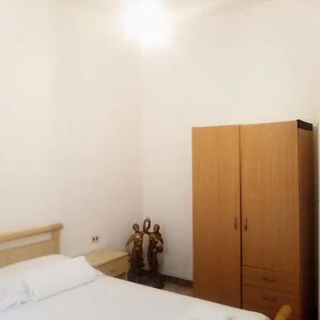 Ray Of Sunshine - Rentrooms Solanas (Cagliari)